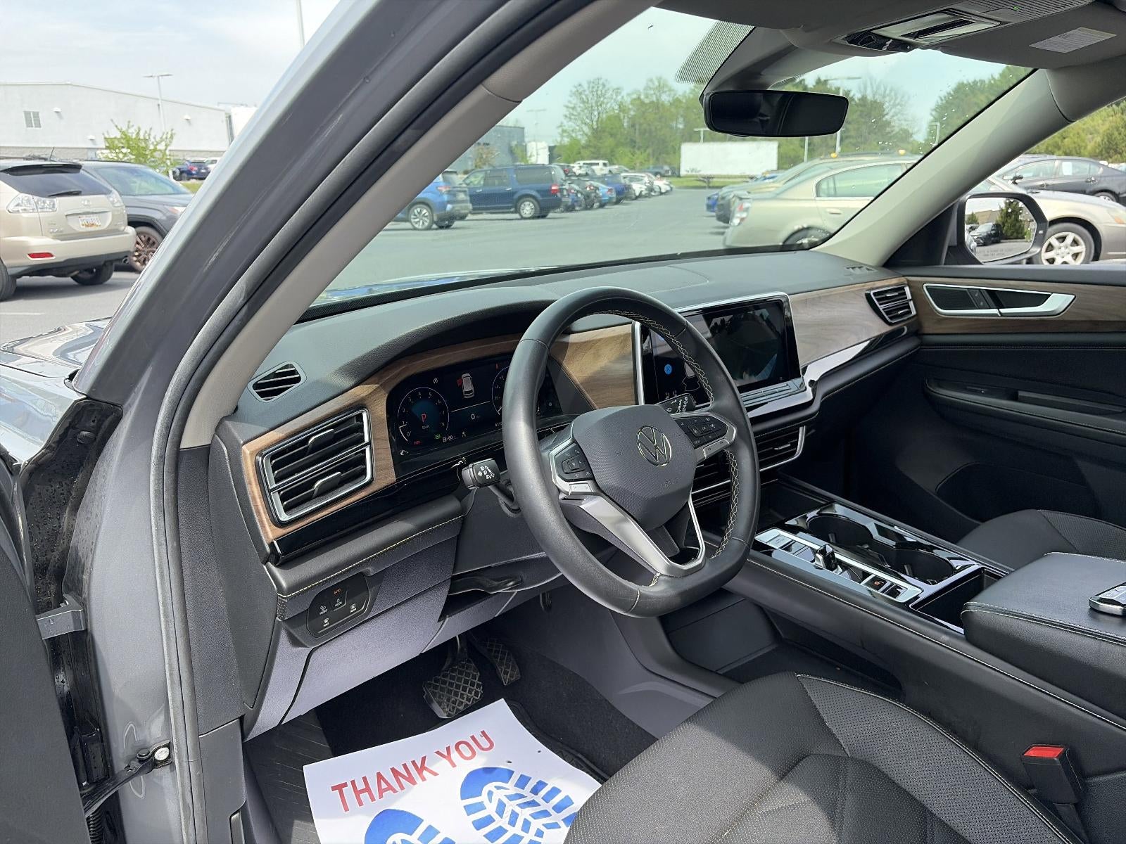 2024 Volkswagen Atlas 2.0T SE w/Technology 4MOTION