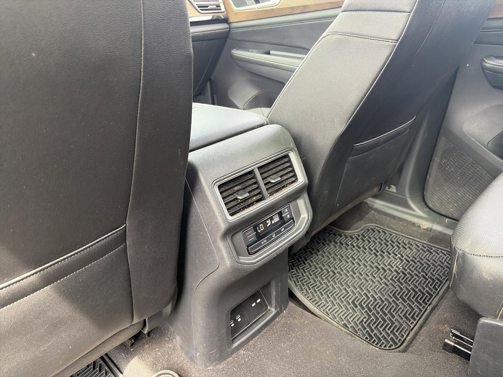 2024 Volkswagen Atlas 2.0T SE w/Technology 4MOTION