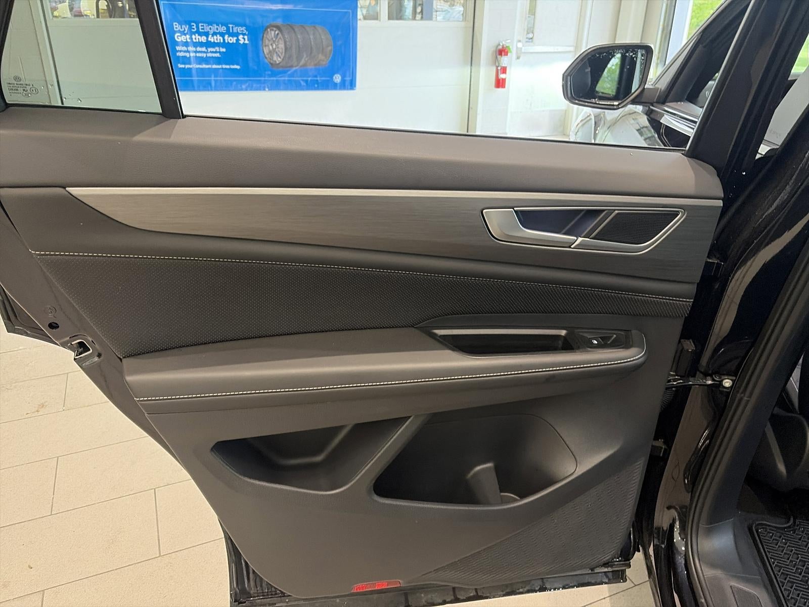 2025 Volkswagen Atlas Cross Sport 2.0T SE 4MOTION