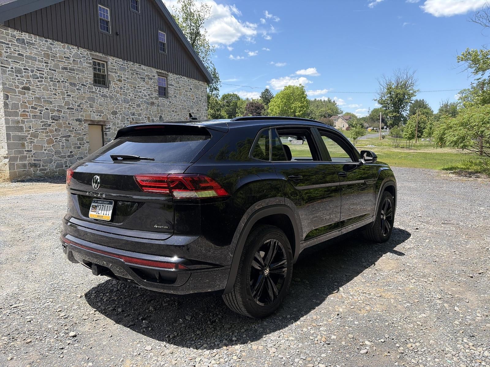2023 Volkswagen Atlas Cross Sport 3.6L V6 SEL R-Line Black 4MOTION