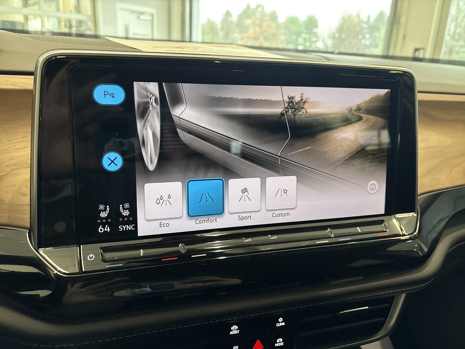 2024 Volkswagen Atlas 2.0T SE w/Technology FWD