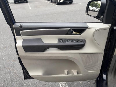 2014 Volkswagen Routan 4dr Wgn SE w/RSE & Navigation