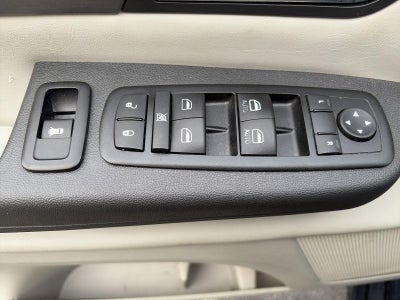 2014 Volkswagen Routan 4dr Wgn SE w/RSE & Navigation