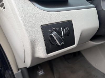 2014 Volkswagen Routan 4dr Wgn SE w/RSE & Navigation