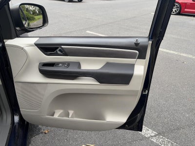 2014 Volkswagen Routan 4dr Wgn SE w/RSE & Navigation