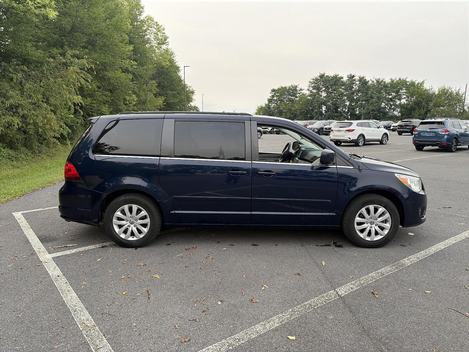 2014 Volkswagen Routan 4dr Wgn SE w/RSE & Navigation
