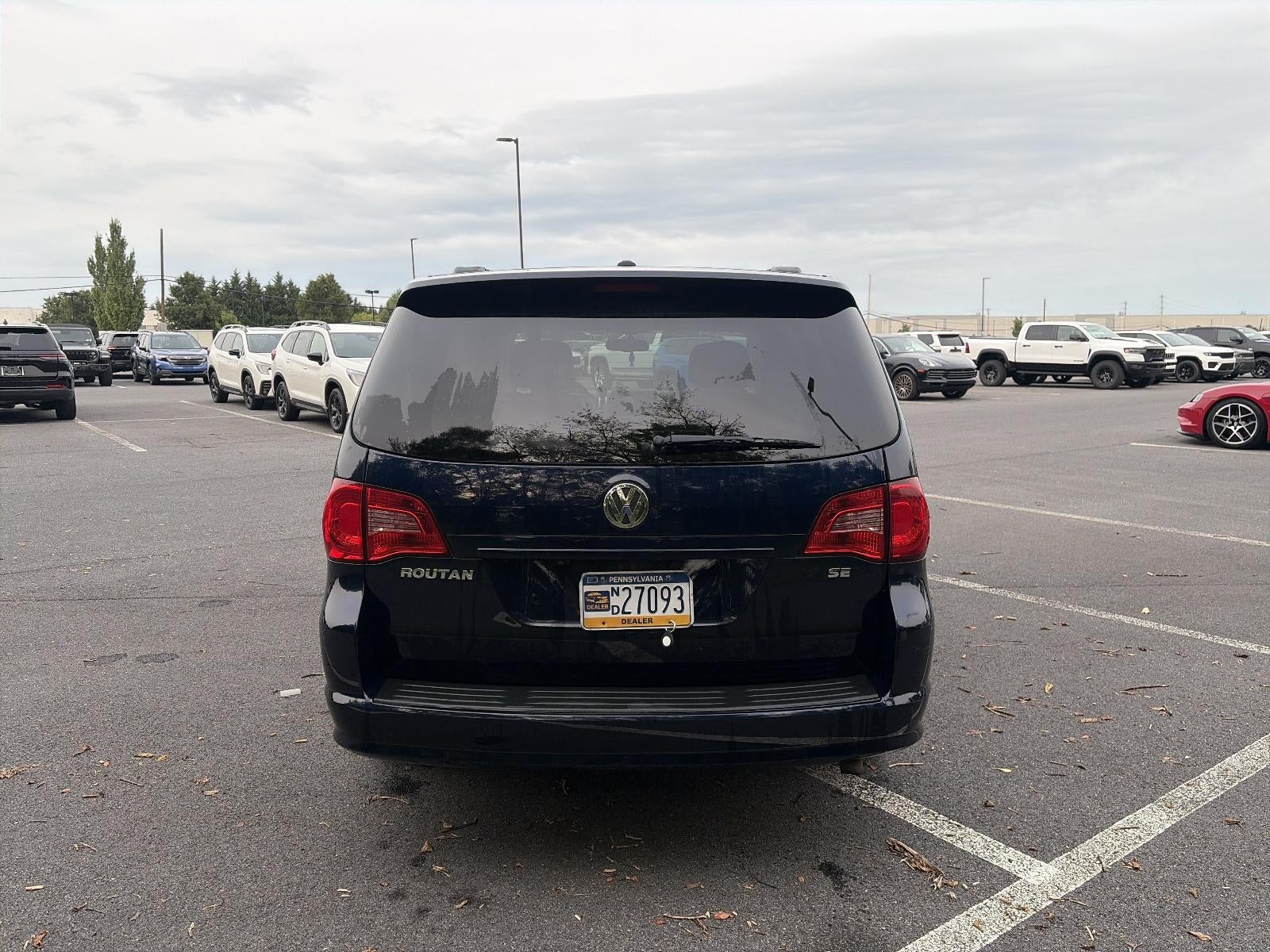 2014 Volkswagen Routan 4dr Wgn SE w/RSE & Navigation