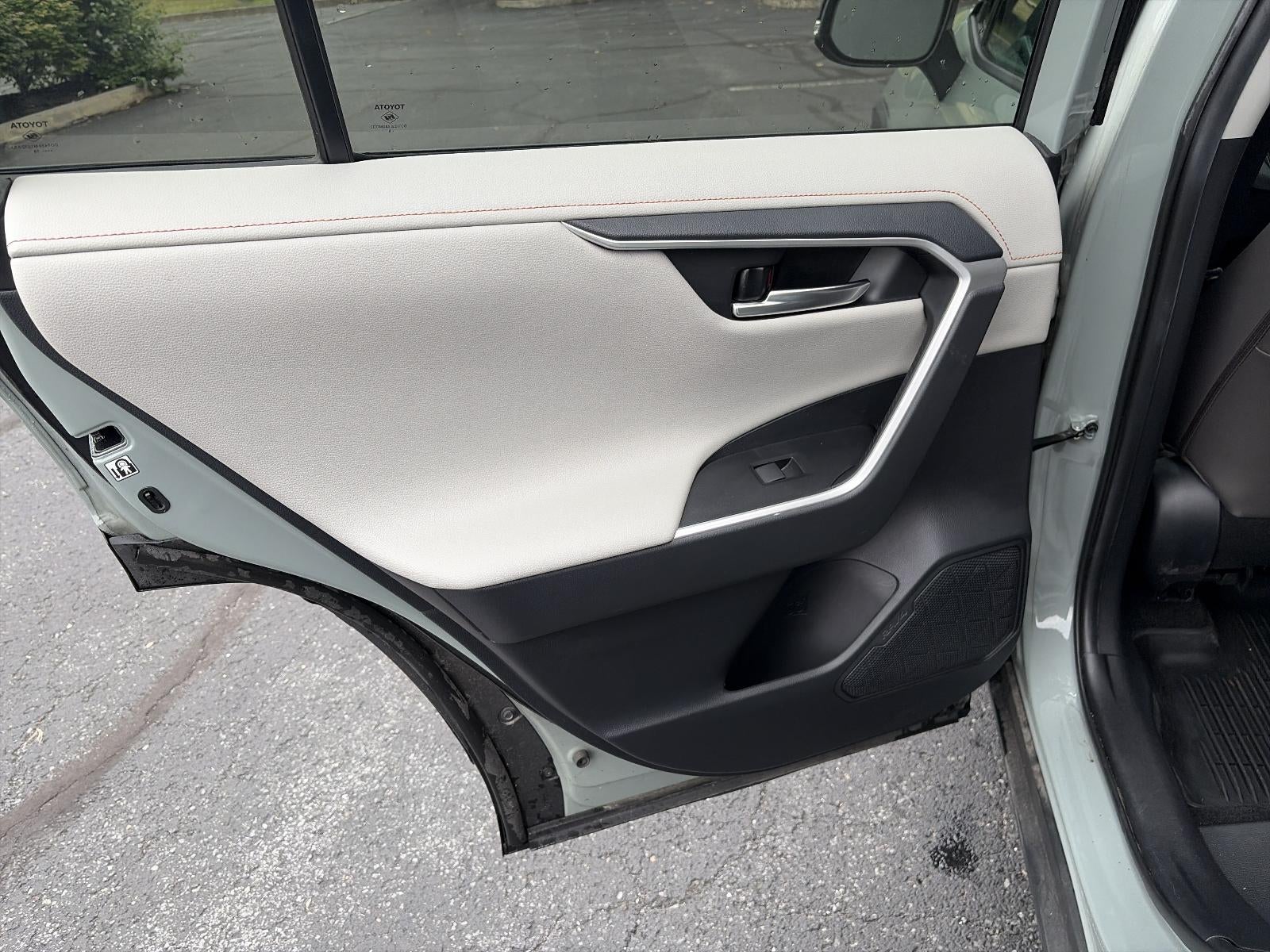 2019 Toyota RAV4 Adventure AWD (Natl)