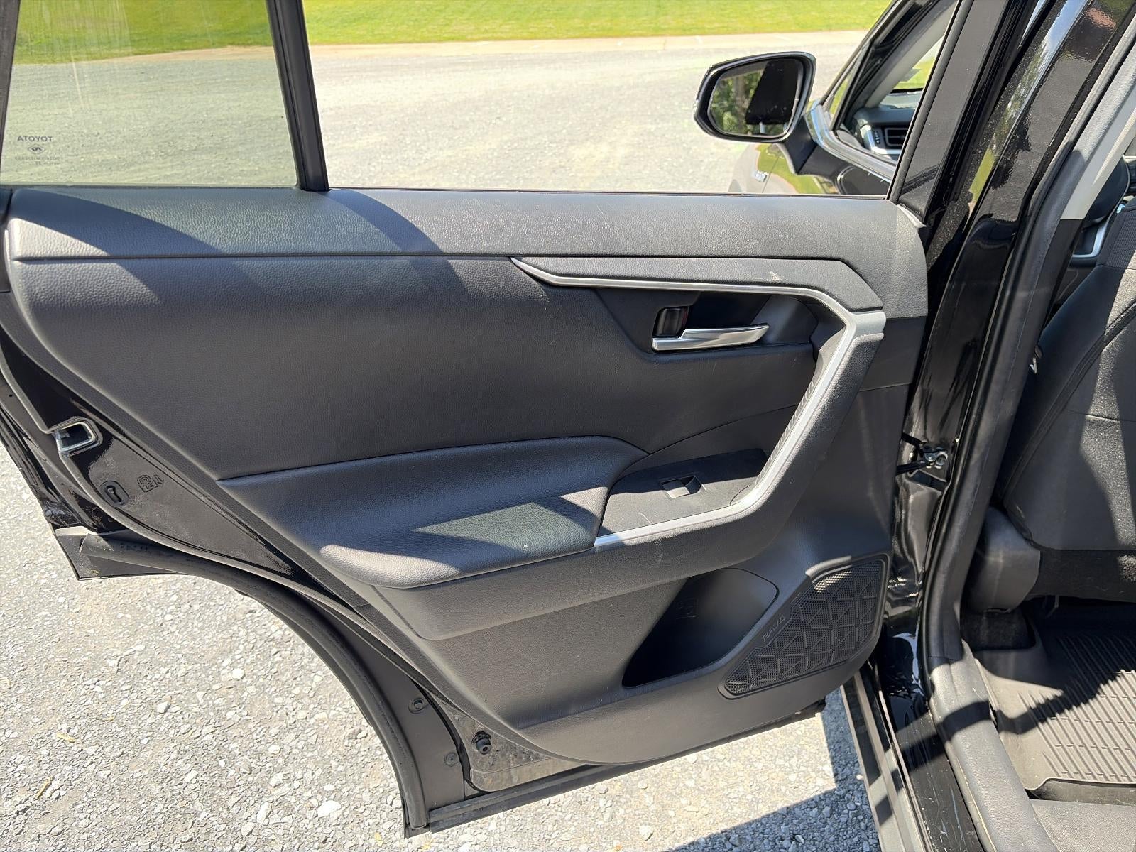 2021 Toyota RAV4 Hybrid XLE AWD (Natl)