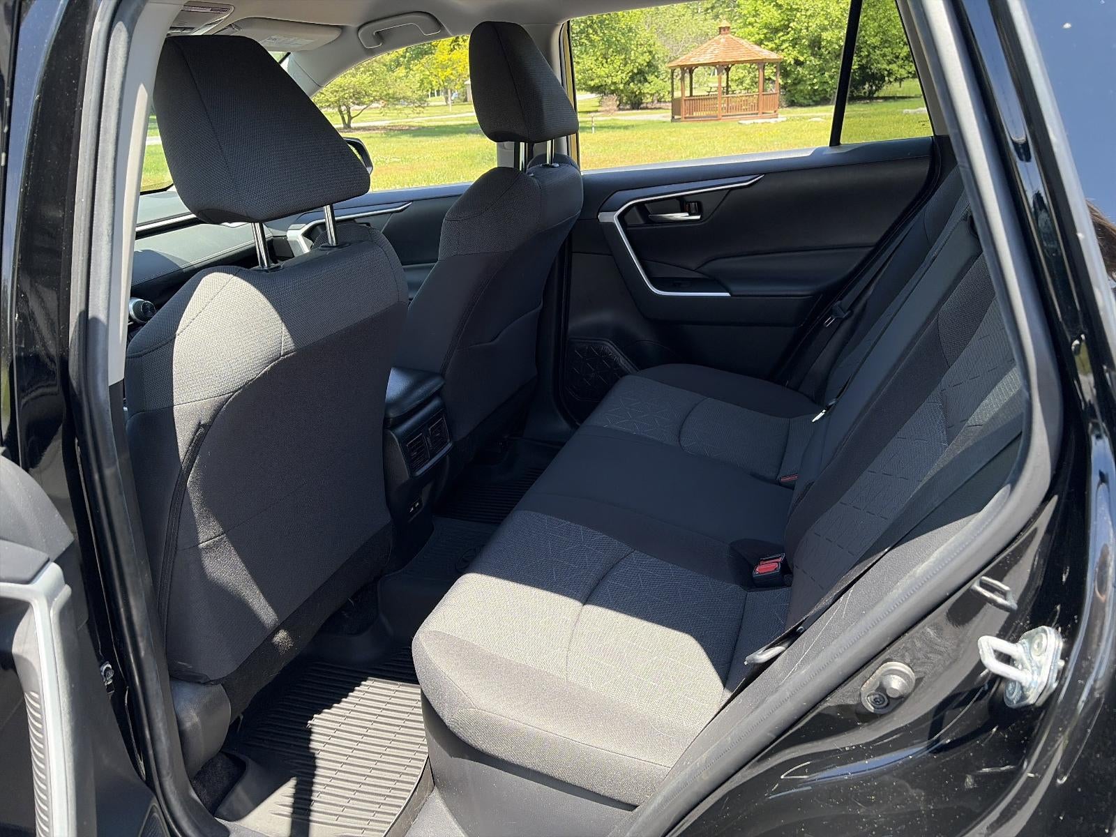 2021 Toyota RAV4 Hybrid XLE AWD (Natl)