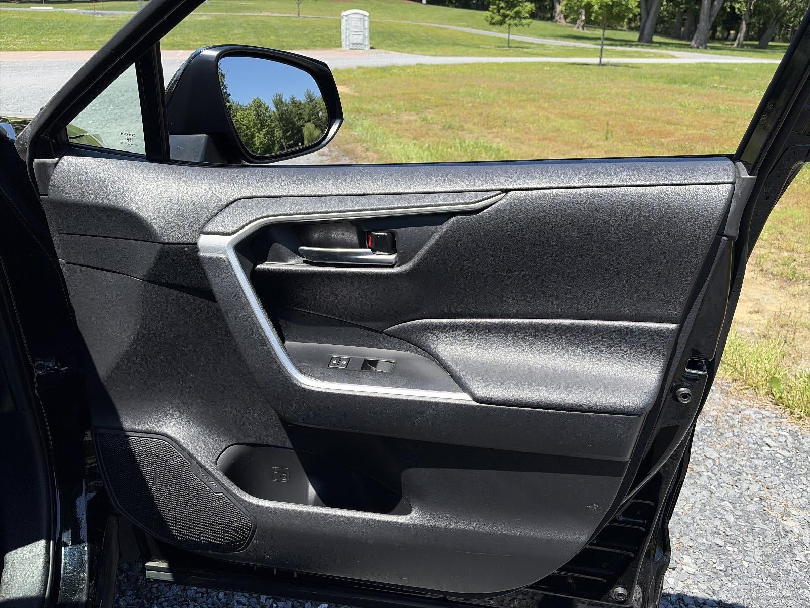 2021 Toyota RAV4 Hybrid XLE AWD (Natl)