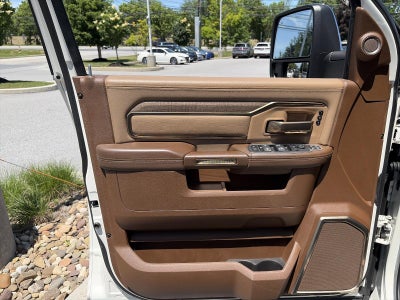 2023 RAM 3500 Longhorn 4x4 Crew Cab 8' Box
