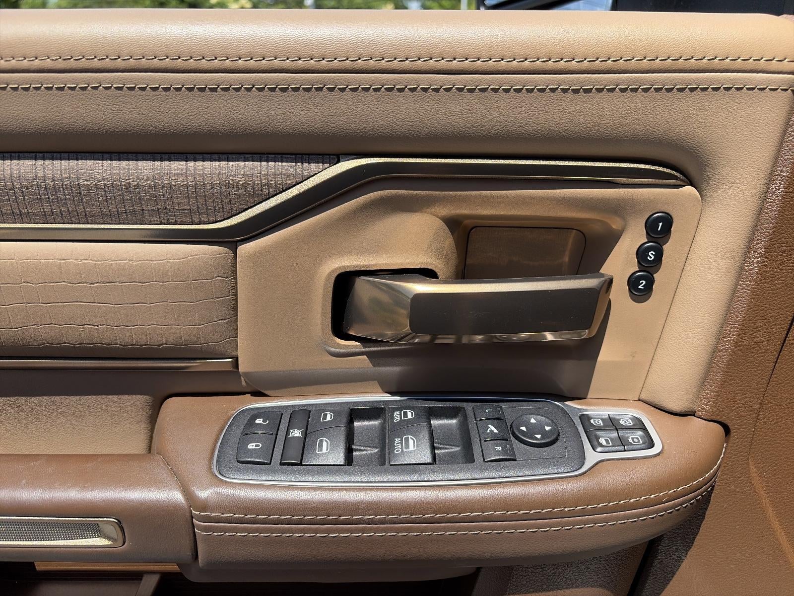2023 RAM 3500 Longhorn 4x4 Crew Cab 8' Box