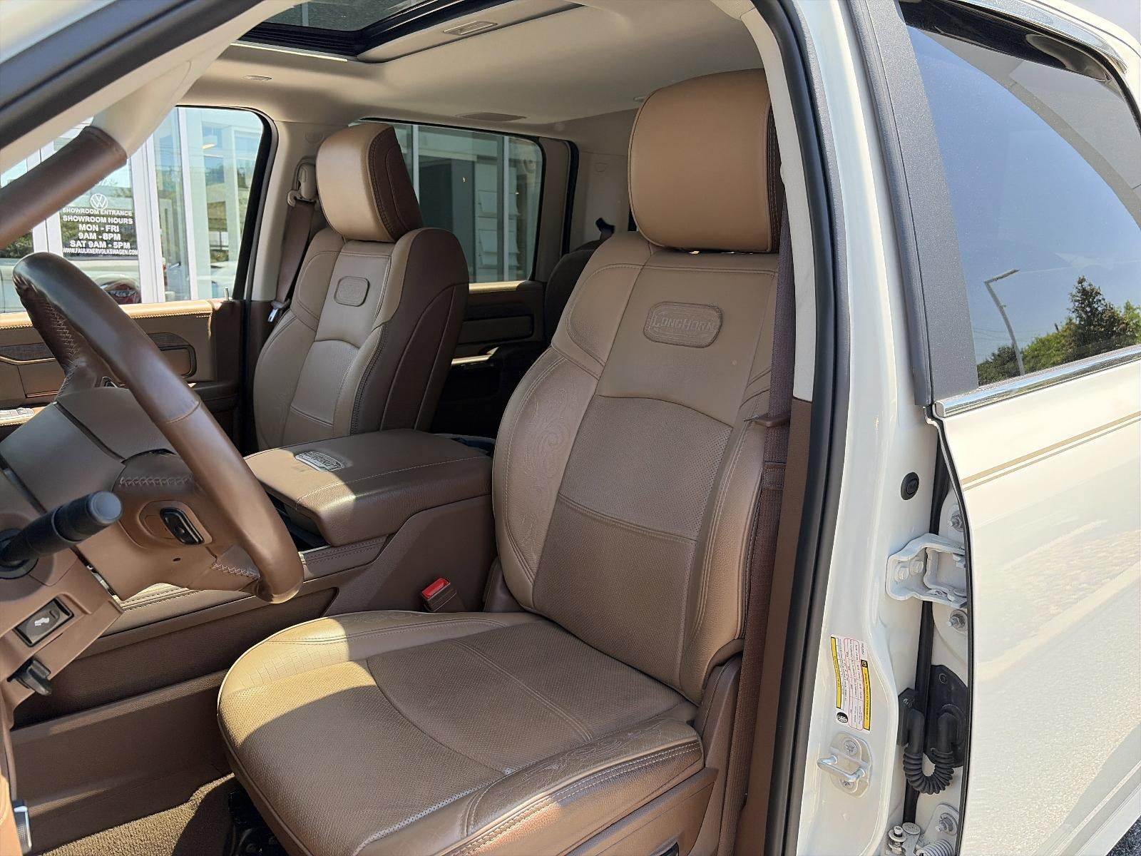 2023 RAM 3500 Longhorn 4x4 Crew Cab 8' Box