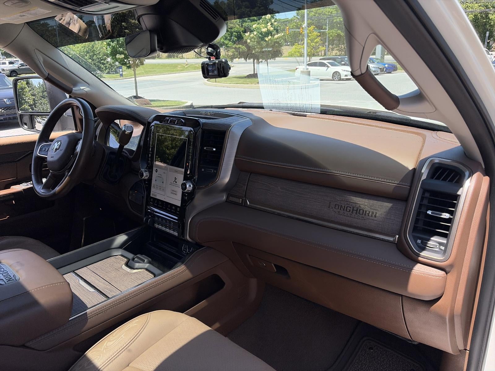 2023 RAM 3500 Longhorn 4x4 Crew Cab 8' Box