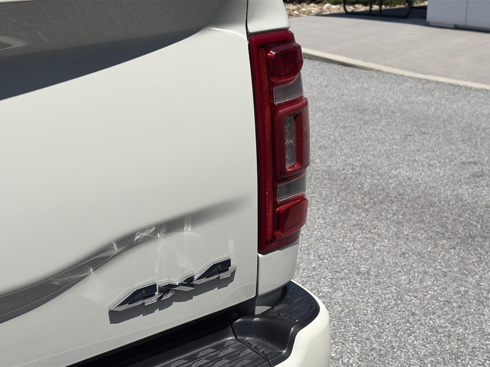 2023 RAM 3500 Longhorn 4x4 Crew Cab 8' Box