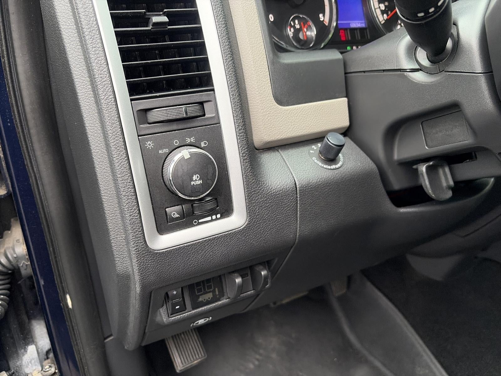 2012 RAM 2500 4WD Crew Cab 6.4 Ft Box Big Horn