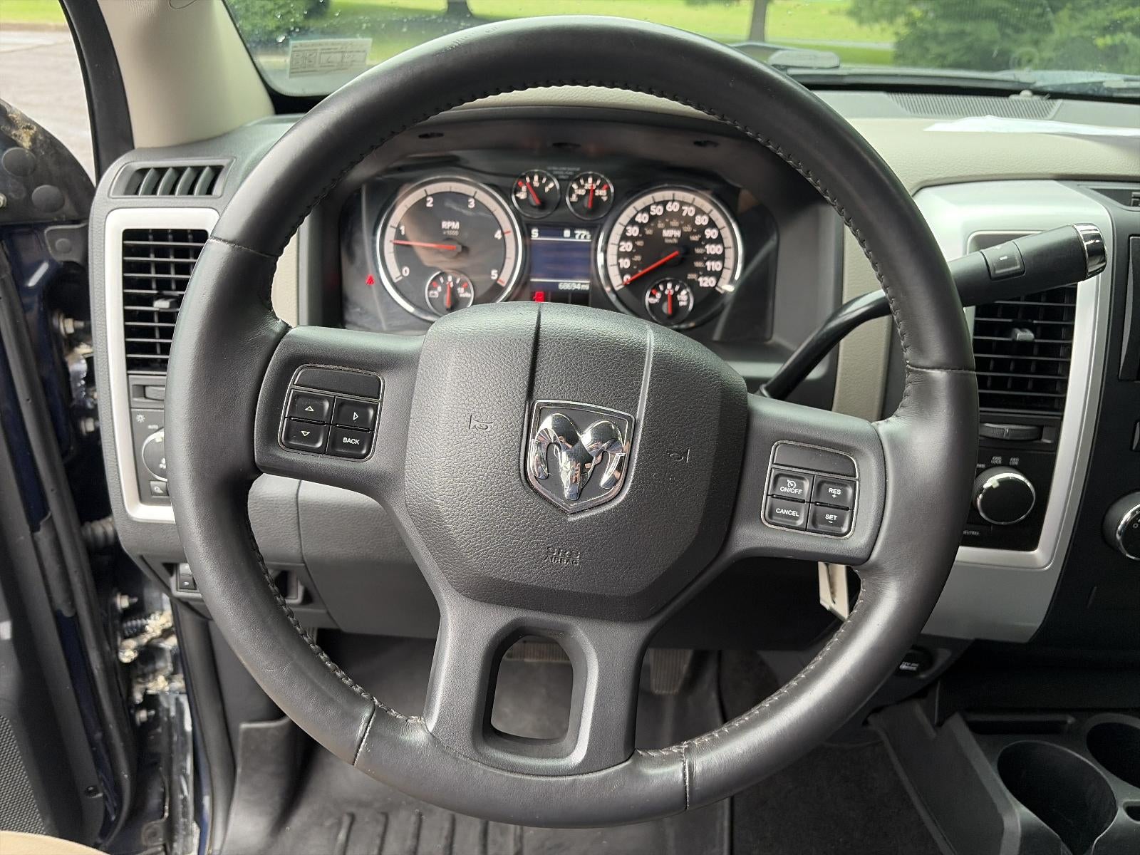2012 RAM 2500 4WD Crew Cab 6.4 Ft Box Big Horn