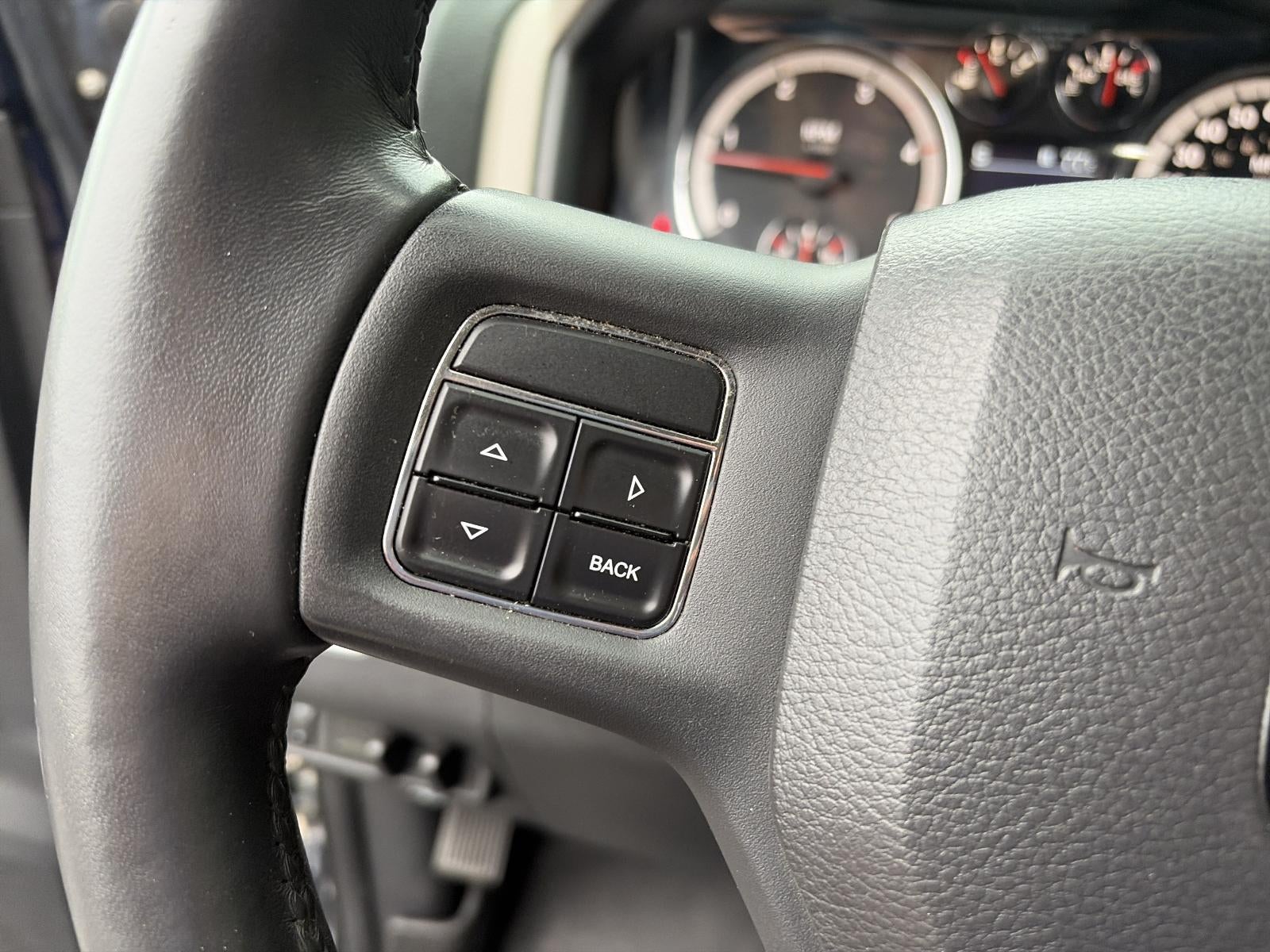 2012 RAM 2500 4WD Crew Cab 6.4 Ft Box Big Horn
