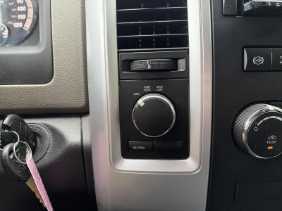 2012 RAM 2500 4WD Crew Cab 6.4 Ft Box Big Horn