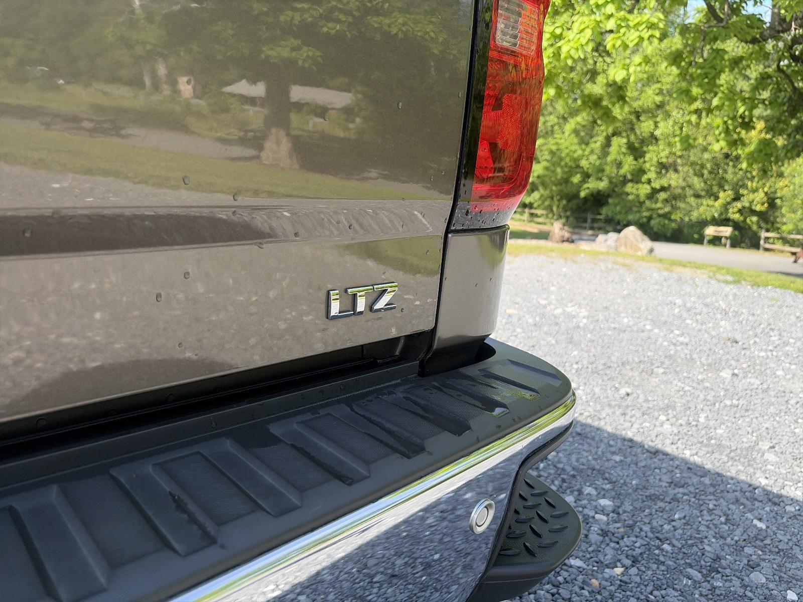 2015 Chevrolet Silverado 1500 Crew Cab Short Box 4-Wheel Drive LTZ Z71