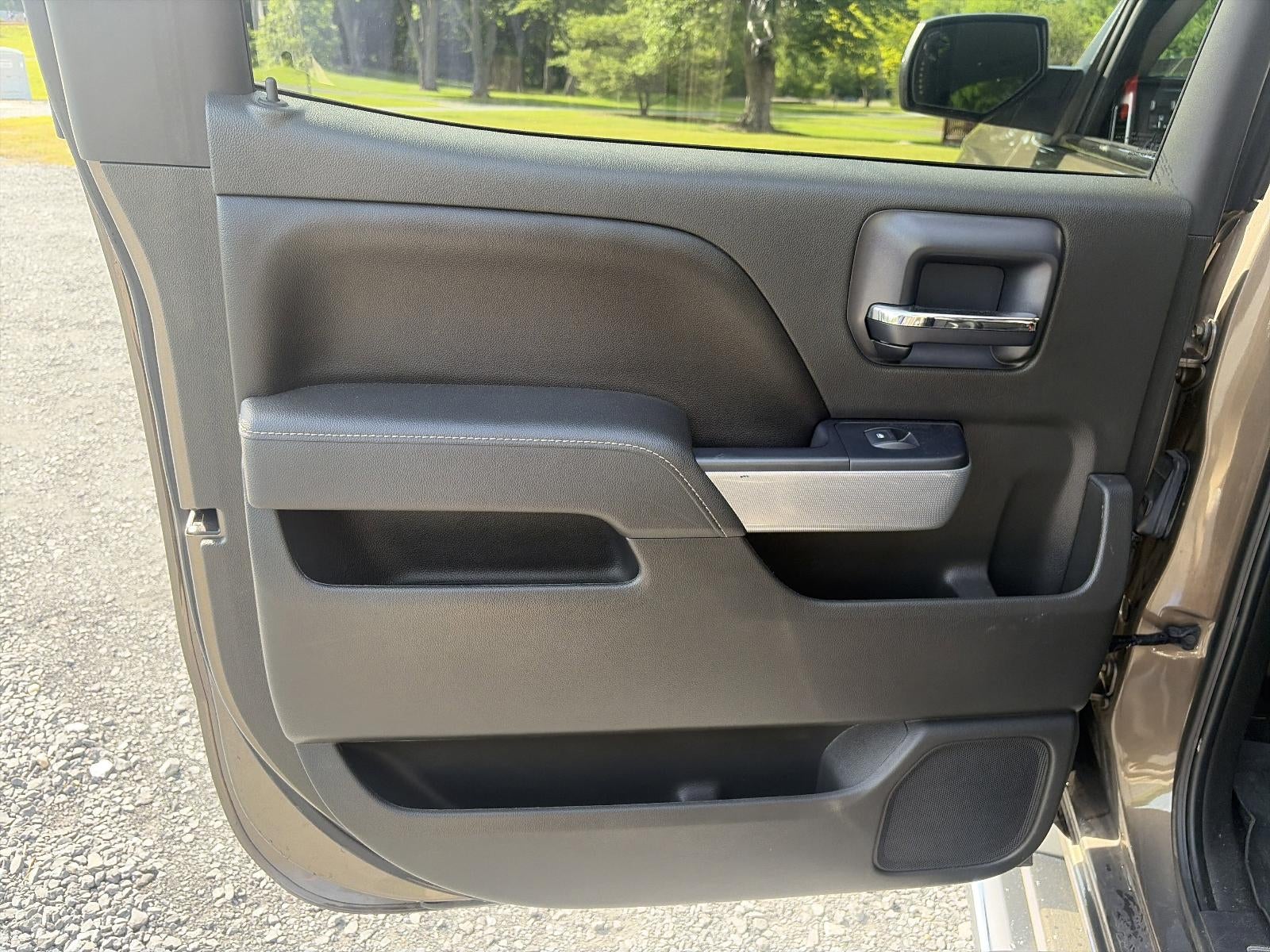 2015 Chevrolet Silverado 1500 Crew Cab Short Box 4-Wheel Drive LTZ Z71