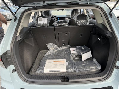 2026 Volkswagen Taos SE Black 4MOTION