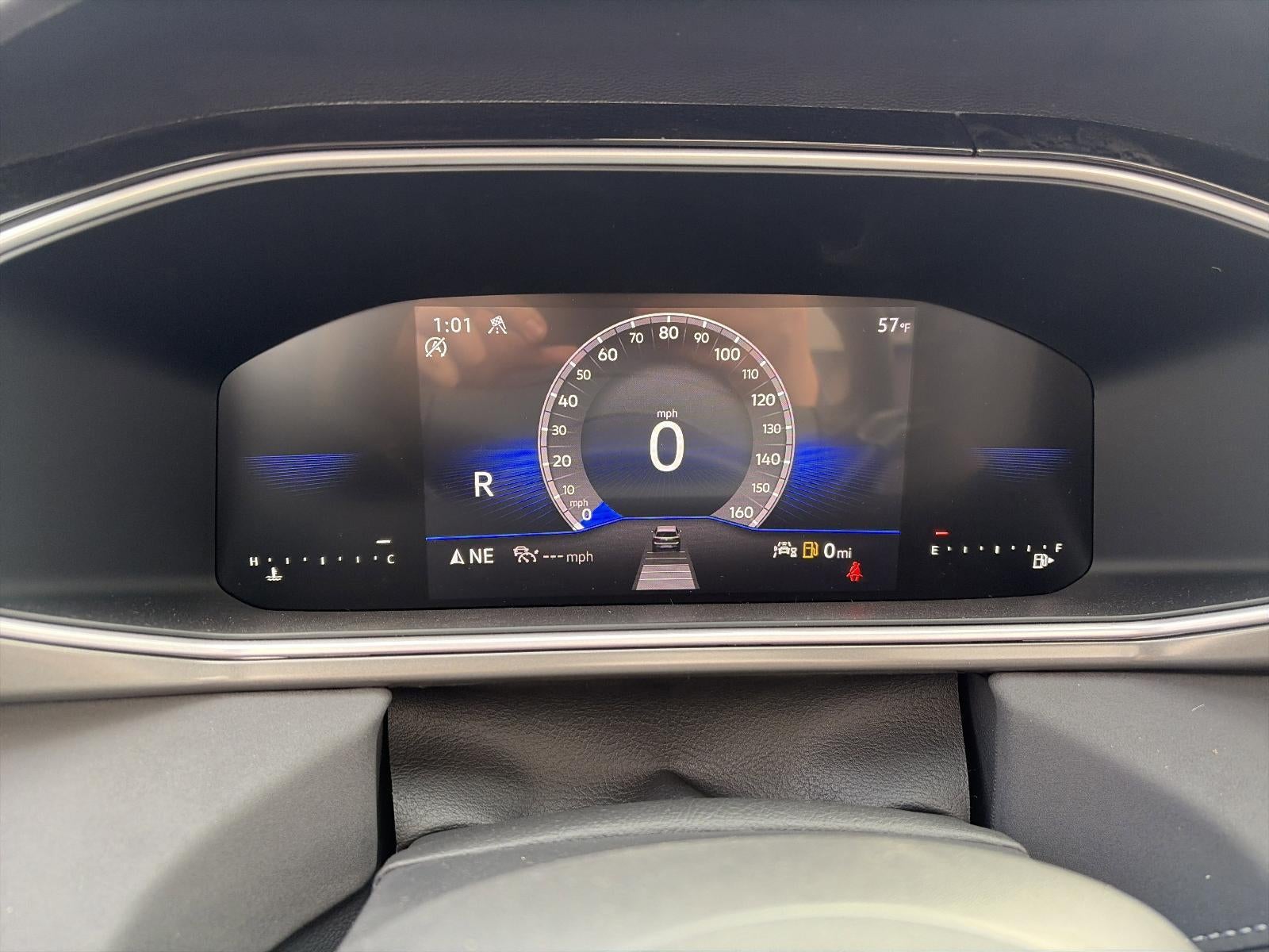 2026 Volkswagen Taos SE Black 4MOTION