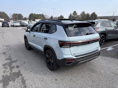 2026 Volkswagen Taos SE Black 4MOTION
