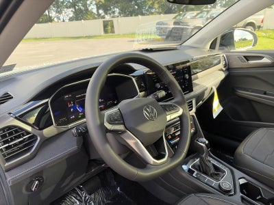 2027 Volkswagen Taos SE Black 4MOTION
