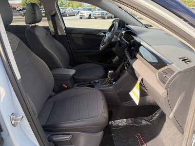 2027 Volkswagen Taos SE Black 4MOTION