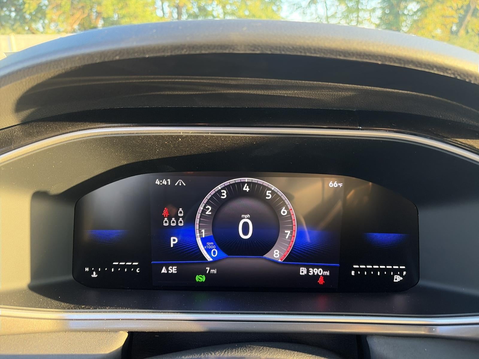2027 Volkswagen Taos SE Black 4MOTION