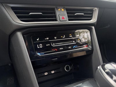 2027 Volkswagen Taos SE Black FWD