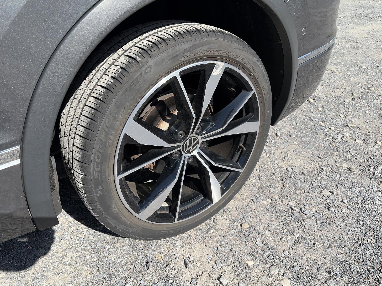 2022 Volkswagen Tiguan 2.0T SEL R-Line 4MOTION