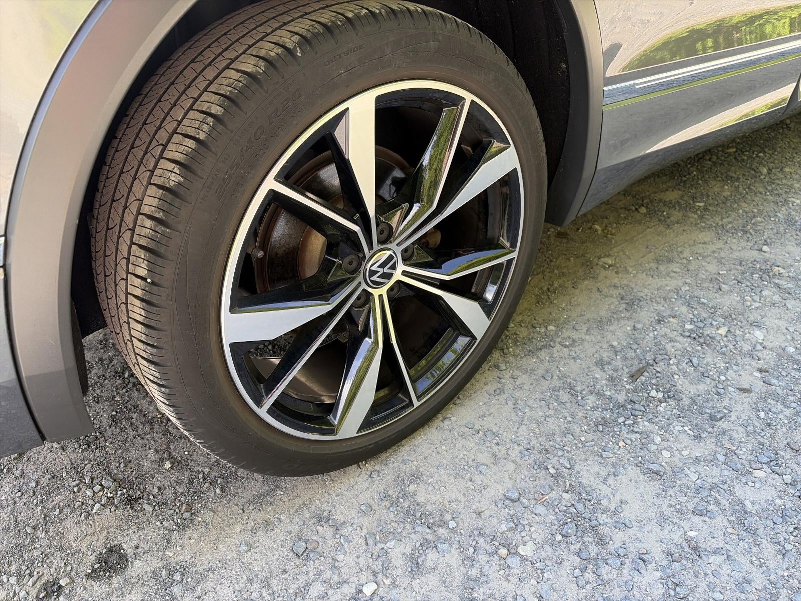 2022 Volkswagen Tiguan 2.0T SEL R-Line 4MOTION