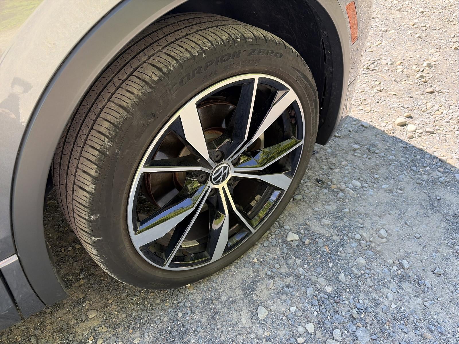 2022 Volkswagen Tiguan 2.0T SEL R-Line 4MOTION