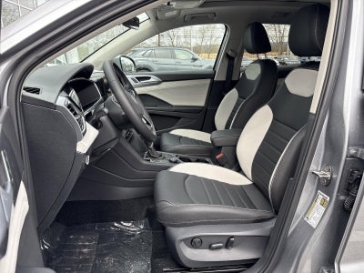 2025 Volkswagen Taos SEL 4MOTION