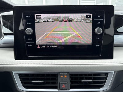 2025 Volkswagen Taos SEL 4MOTION