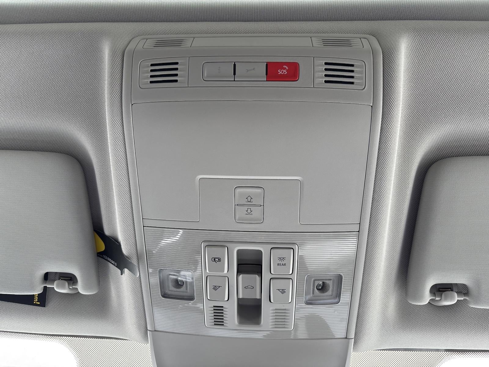 2025 Volkswagen Taos SEL 4MOTION