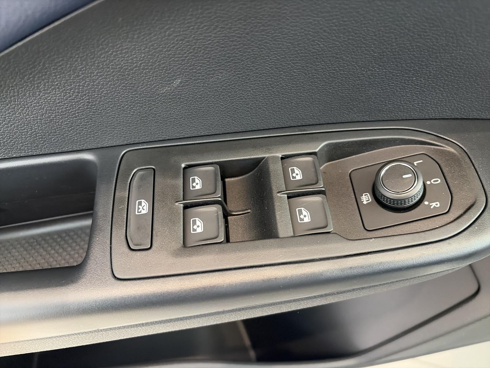 2026 Volkswagen Taos SEL 4MOTION