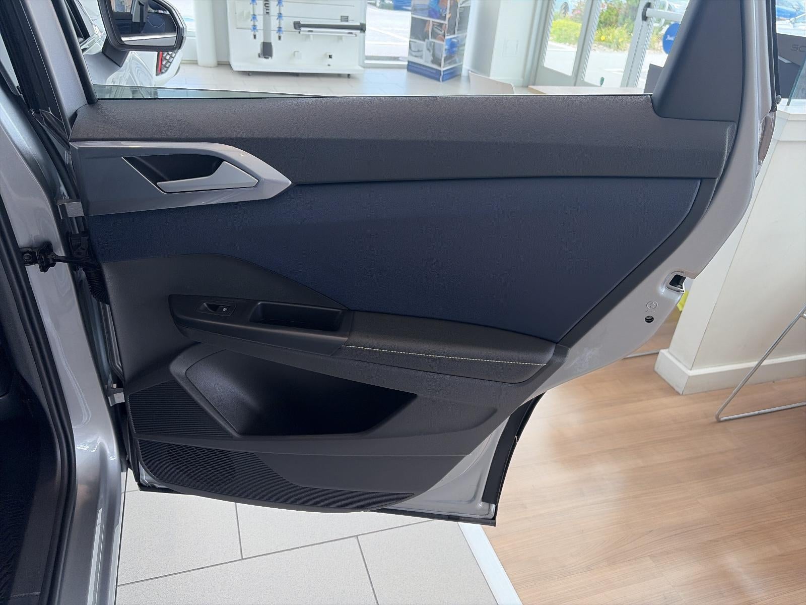 2026 Volkswagen Taos SEL 4MOTION