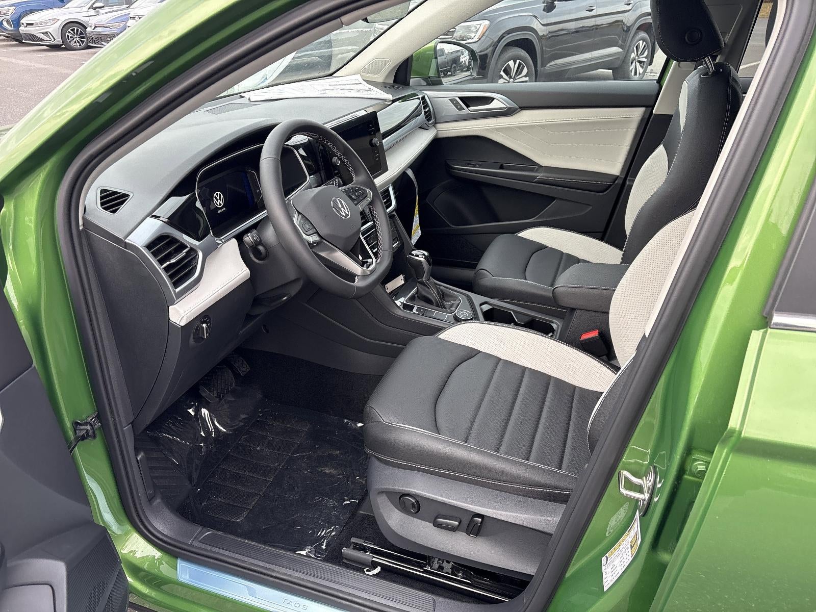 2026 Volkswagen Taos SEL 4MOTION