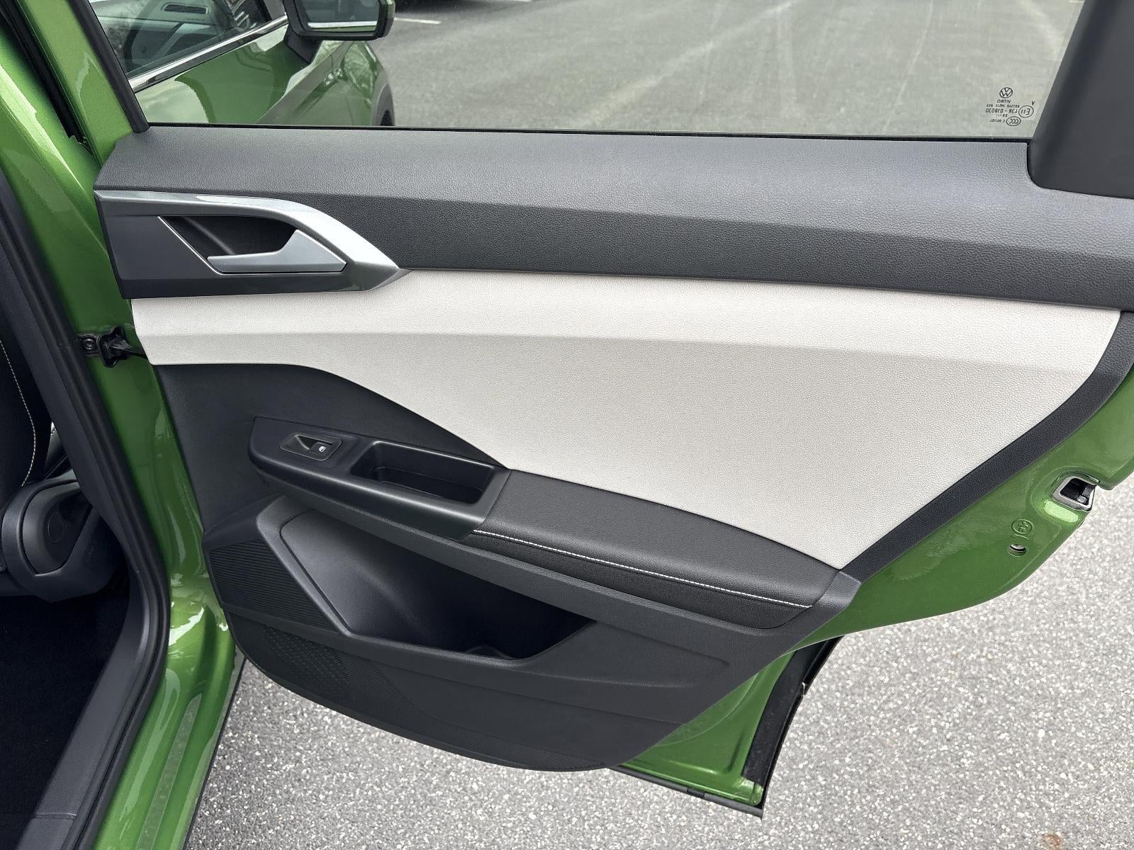 2026 Volkswagen Taos SEL 4MOTION