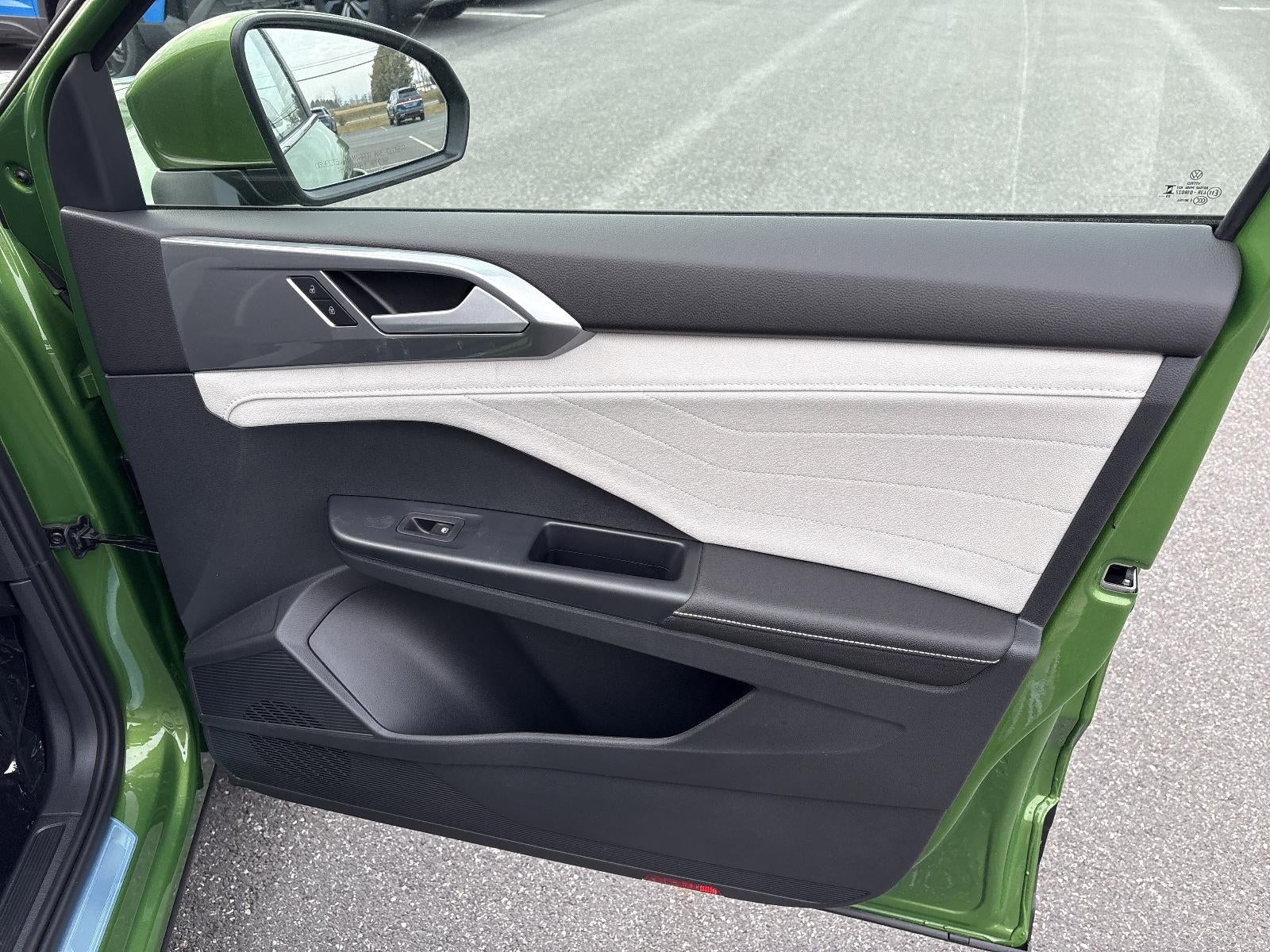 2026 Volkswagen Taos SEL 4MOTION