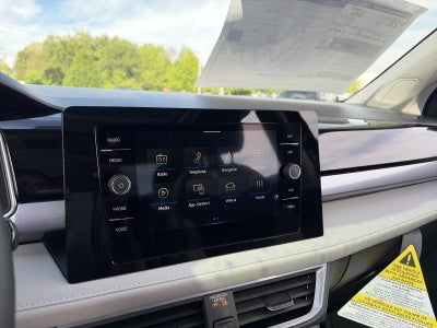2026 Volkswagen Taos SEL 4MOTION