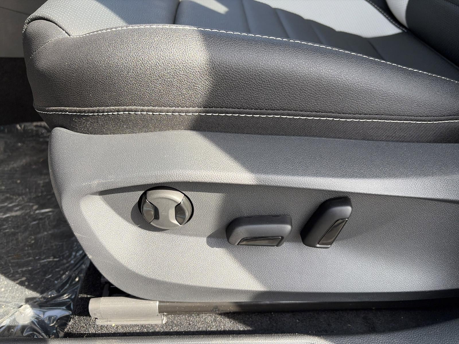 2026 Volkswagen Taos SEL 4MOTION