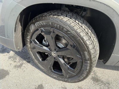 2026 Volkswagen Taos SEL 4MOTION