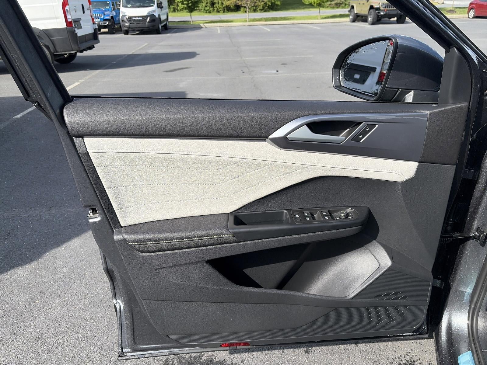 2026 Volkswagen Taos SEL 4MOTION