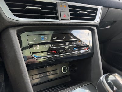 2027 Volkswagen Taos SEL 4MOTION