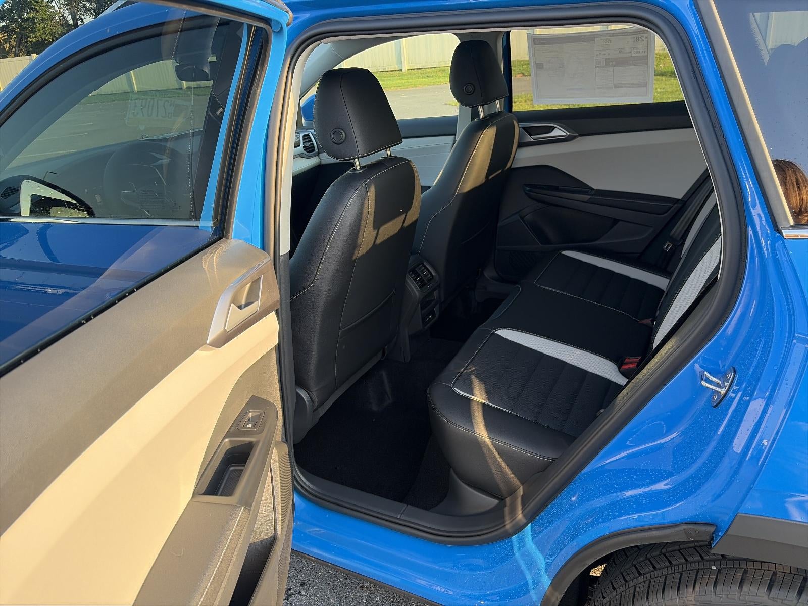 2027 Volkswagen Taos SEL 4MOTION